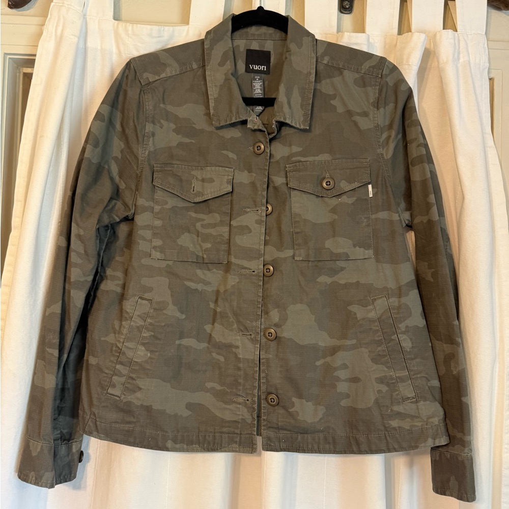Vuori Olive Camouflage Jacket